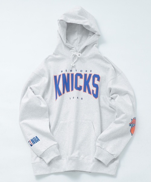 NBA（エヌビーエー）の「【NBA】チームフーディー（パーカー・メンズ・ブラック/オフホワイト/パープル・MEDIUM/LARGE）」の2枚目の写真