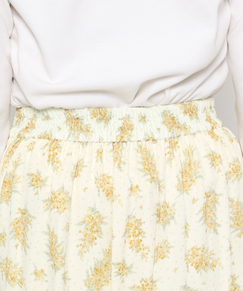 mysty woman(ミスティウーマン)の「ミモザ柄スカート 104212(スカート・レディース・ブラック/イエロー/ブルー・FREE)」の8枚目の写真