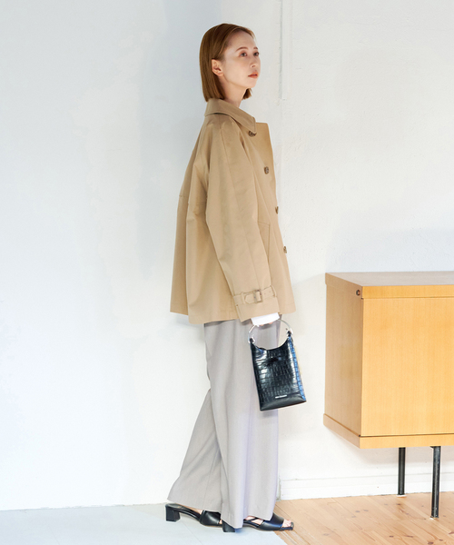 JOURNAL STANDARD（ジャーナルスタンダード）の「ミドル丈ステンカラー