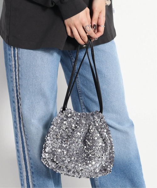 cepo（セポ）の「スパンコールキンチャクバッグ（ハンドバッグ・レディース・シルバー/ブラック・FREE）」の3枚目の写真