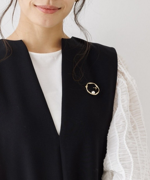 abahouse mavie(アバハウスマヴィ)の「サークルパールブローチ(ブローチ/コサージュ・レディース・ゴールド/シルバー・フリー)」の2枚目の写真