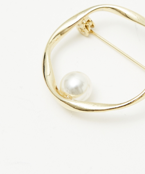 abahouse mavie(アバハウスマヴィ)の「サークルパールブローチ(ブローチ/コサージュ・レディース・ゴールド/シルバー・フリー)」の6枚目の写真