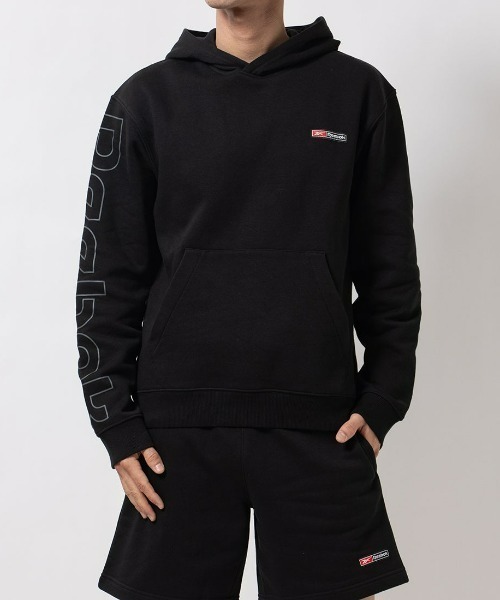 Reebok(リーボック)の「ロゴ マッシュアップ フーディー / RI LOGO MASH UP HOODIE(パーカー・メンズ・ブラック/ストーン・LARGE/MEDIUM/SMALL/XX-LARGE/X-LARGE)」の2枚目の写真