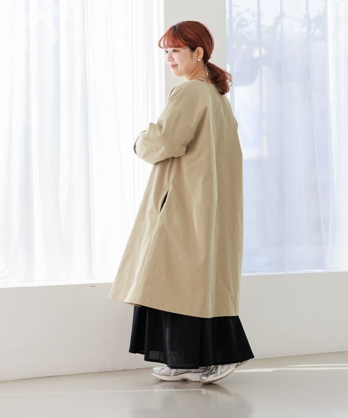 studio CLIP（スタディオクリップ）の「【UVカット/イージーケア】洗えるノーカラーフレアロングコート[プチ・トールサイズあり]（ノーカラーコート・レディース・ベージュ/ネイビー/ライトグレー・LARGE/MEDIUM/PF/TF）」の18枚目の写真