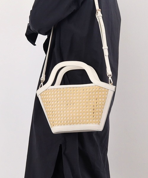 COOCO(クーコ)の「バンブー風シートxフェイクレザークリテ2WAYトートバッグ(トートバッグ・レディース・ブラック/オフホワイト・9)」の18枚目の写真