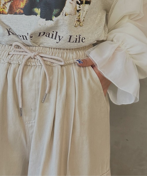 kutir(クティール)の「【M,L2サイズ展開】ワイドカーゴパンツ(カーゴパンツ・レディース・ブラック/グレイッシュベージュ/チャコールグレー・MEDIUM/LARGE)」の12枚目の写真
