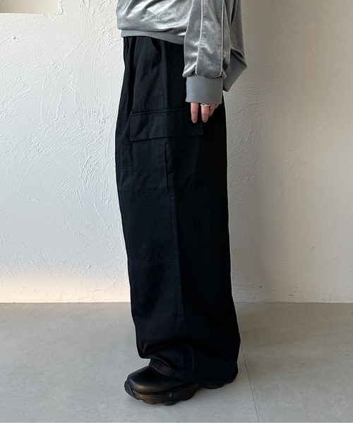 kutir(クティール)の「【M,L2サイズ展開】ワイドカーゴパンツ(カーゴパンツ・レディース・ブラック/グレイッシュベージュ/チャコールグレー・MEDIUM/LARGE)」の9枚目の写真
