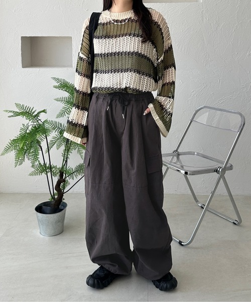 kutir(クティール)の「【M,L2サイズ展開】ワイドカーゴパンツ(カーゴパンツ・レディース・ブラック/グレイッシュベージュ/チャコールグレー・MEDIUM/LARGE)」の7枚目の写真