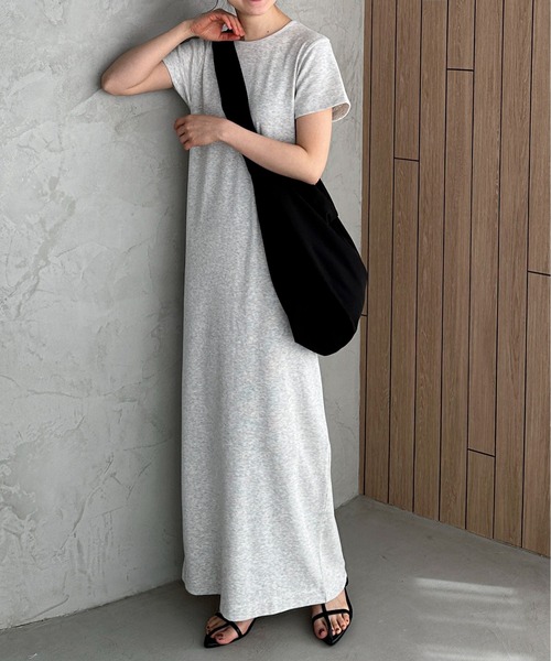 feepur（フェピュール）の「【TALL/２Tサイズあり】カットリブハーフスリーブワンピース（ワンピース・レディース・ブラック/チャコールグレー/オートミール・MEDIUM/TALL/2T/SMALL）」の15枚目の写真