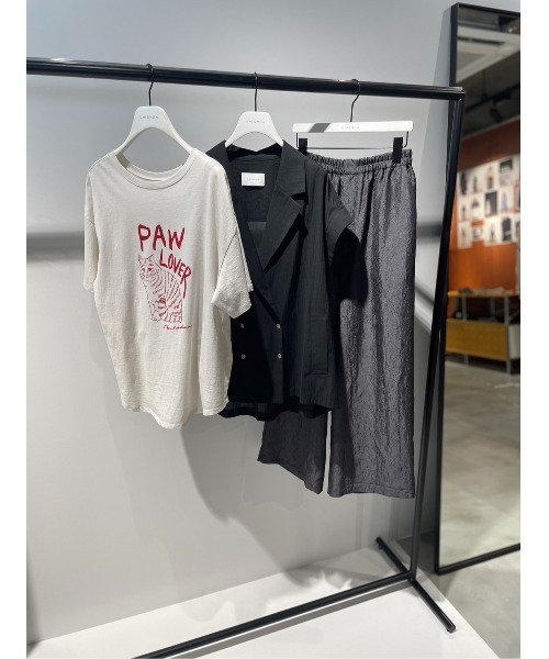 CHIGNON(シニヨン)の「CHIGNON シワ加工ワイドパンツ(その他パンツ・レディース・ブルー/チャコールグレー/ブラウン・FREE)」の4枚目の写真