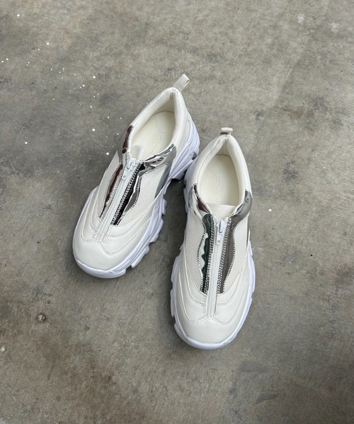 WHO'S WHO gallery（フーズフーギャラリー）の「ファスナーデザインスニーカー（スニーカー・レディース・ブラック/オフホワイト/シルバー・MEDIUM/LARGE）」の12枚目の写真