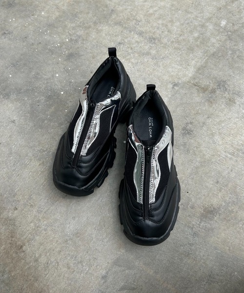 WHO'S WHO gallery（フーズフーギャラリー）の「ファスナーデザインスニーカー（スニーカー・レディース・ブラック/オフホワイト/シルバー・MEDIUM/LARGE）」の10枚目の写真