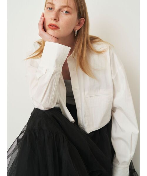 ELENDEEK（エレンディーク）の「クロップドシャツブラウス（シャツ/ブラウス・レディース・オフホワイト/インディゴブルー・FREE）」の19枚目の写真