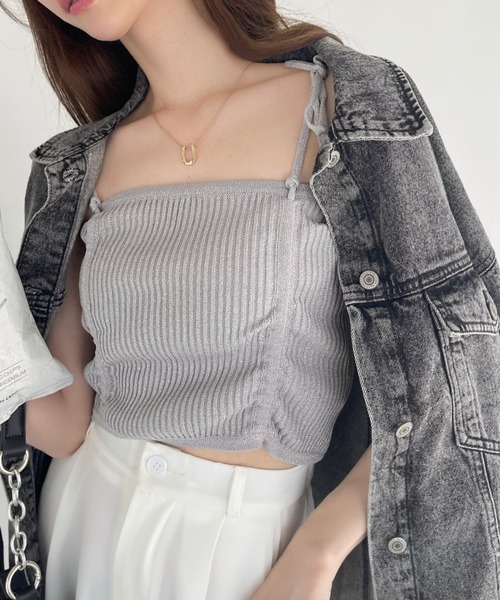 Ada.（エイダ）の「ラメ リブニット 肩リボン シャーリングデザイン キャミ ビスチェ（ベスト・レディース・ベージュ/ライトブルー/グレー・FREE）」の5枚目の写真
