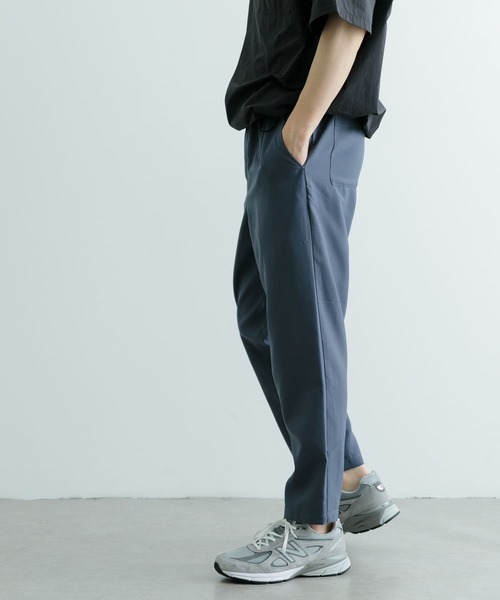 ITEMS URBANRESEARCH（アイテムズ アーバンリサーチ）の「『セットアップ対応』吸水速乾ストレッチトロ イージーパンツ（その他パンツ・メンズ・ライトグレー/ライトベージュ/ブラック/ブルー・MEDIUM/LARGE）」の8枚目の写真