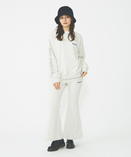 MILKFED.（ミルクフェド）の「FLARE SWEATPANTS（スウェットパンツ・レディース・ブラック/ブラウン/オートミール・S/M）」の16枚目の写真