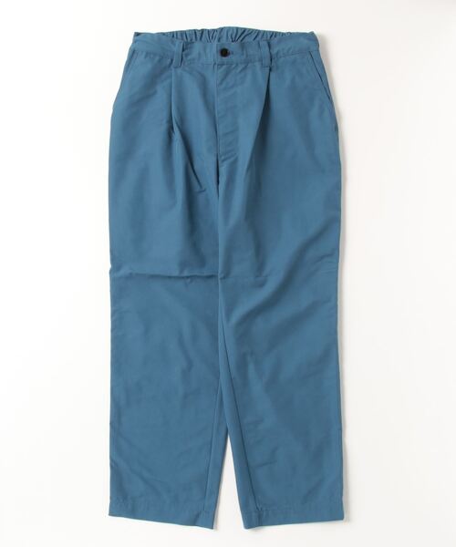 MONT KEMMEL(モンケメル)の「MONT KEMMEL T/C GABADIN TUCK EASY WORK PANTS(チノパンツ・メンズ・アイボリー/ブルー・36/42)」の1枚目の写真