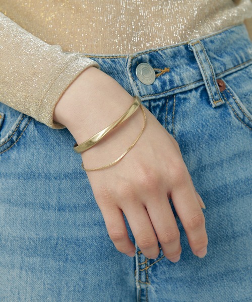 GOLDY（ゴールディ）の「チェーン レイヤード ツイスト ライン バングル（バングル/リストバンド・レディース・ゴールド/シルバー系その他/ゴールド系その他/シルバー・FREE）」の6枚目の写真