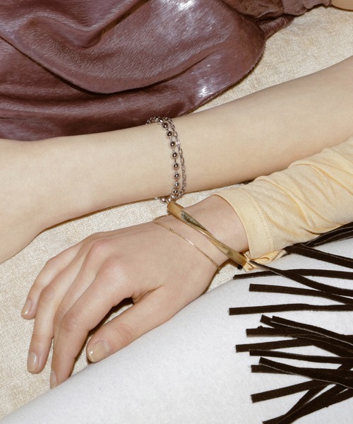 GOLDY（ゴールディ）の「チェーン レイヤード ツイスト ライン バングル（バングル/リストバンド・レディース・ゴールド/シルバー系その他/ゴールド系その他/シルバー・FREE）」の5枚目の写真