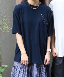 DOUBLE NAME | 梨地ペイント恐竜ポケTEE/ユニセックス(Tシャツ/カットソー)