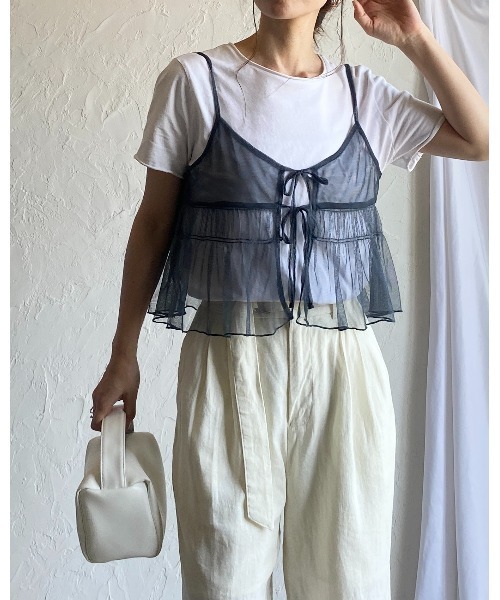 She's Closet(シーズクローゼット)の「2WAYショート丈フロントリボンシースルー/シアーチュールビスチェキャミソール(キャミソール・レディース・ダークグレー/チャコールグレー/アイボリー・FREE)」の4枚目の写真