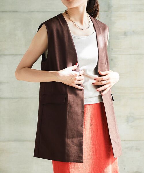 le.coeur blanc（ルクールブラン）の「リネンライクツイルベスト（ベスト・レディース・ブラウン/グレイッシュベージュ・38）」の7枚目の写真