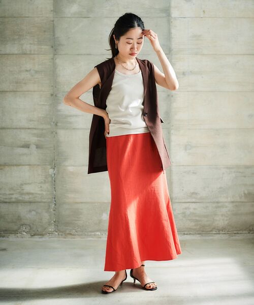 le.coeur blanc（ルクールブラン）の「リネンライクツイルベスト（ベスト・レディース・ブラウン/グレイッシュベージュ・38）」の8枚目の写真