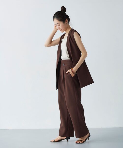le.coeur blanc（ルクールブラン）の「リネンライクツイルベスト（ベスト・レディース・ブラウン/グレイッシュベージュ・38）」の18枚目の写真