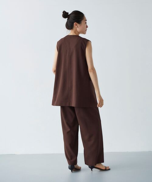 le.coeur blanc（ルクールブラン）の「リネンライクツイルベスト（ベスト・レディース・ブラウン/グレイッシュベージュ・38）」の20枚目の写真