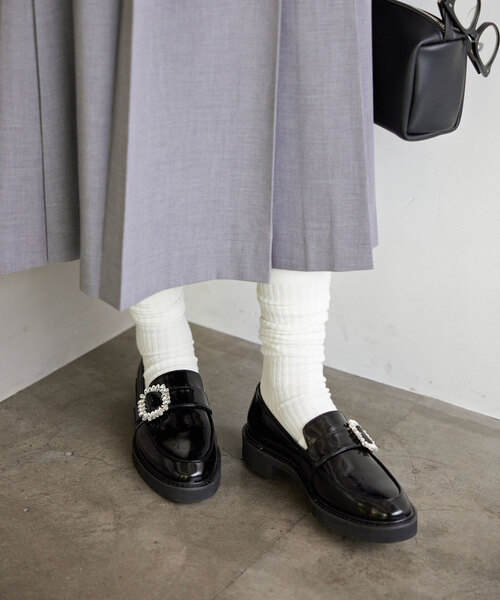 SLOBE IENA（スローブイエナ）の「SLOBE ビジューローファー（ローファー・レディース・ブラック・22.5cm/23cm/23.5cm/24cm/24.5cm）」の13枚目の写真