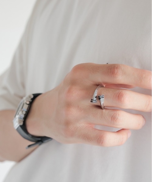 RAGEBLUE(レイジブルー)の「メタルデザインリング(リング・メンズ・その他1/ホワイト・FREE)」の7枚目の写真