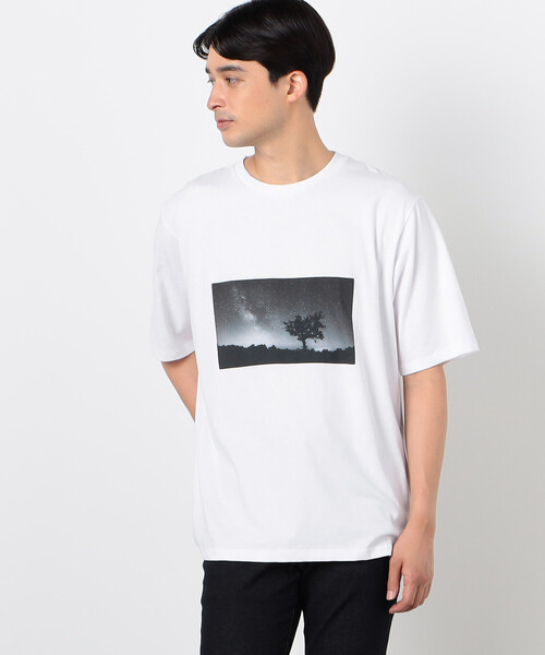 COMME CA ISM（コムサイズム）の「【接触冷感機能】Feel-Cool  フォトＴシャツ 「Starry sky」（Tシャツ/カットソー・メンズ・ホワイト/チャコール/ベージュ・MEDIUM/LARGE）」の6枚目の写真