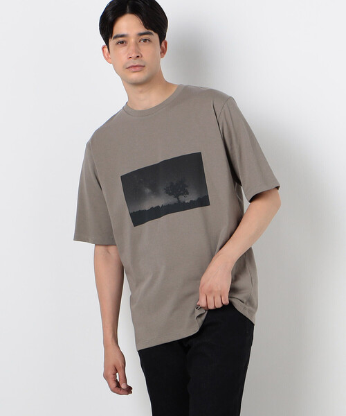 COMME CA ISM（コムサイズム）の「【接触冷感機能】Feel-Cool  フォトＴシャツ 「Starry sky」（Tシャツ/カットソー・メンズ・ホワイト/チャコール/ベージュ・MEDIUM/LARGE）」の13枚目の写真