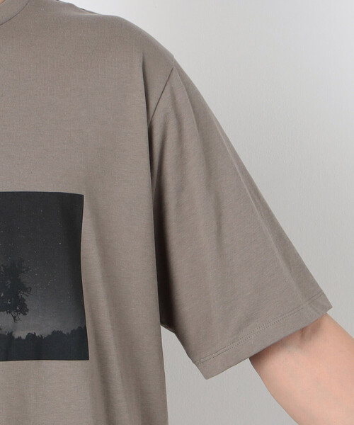 COMME CA ISM（コムサイズム）の「【接触冷感機能】Feel-Cool  フォトＴシャツ 「Starry sky」（Tシャツ/カットソー・メンズ・ホワイト/チャコール/ベージュ・MEDIUM/LARGE）」の18枚目の写真