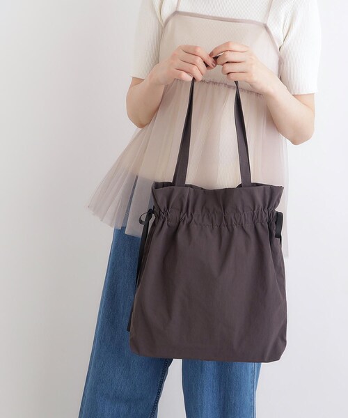 grove(グローブ)の「◆サイドリボンギャザーナイロントート(トートバッグ・レディース・シルバー系その他5/ブラック系3/ブラック/チャコールグレー・00)」の4枚目の写真