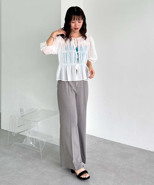 archives（アルシーヴ）の「シャーリングリボン楊柳ブラウス（シャツ/ブラウス・レディース・ブラック/アイボリー/ピンクベージュ/モカ・MEDIUM）」の8枚目の写真