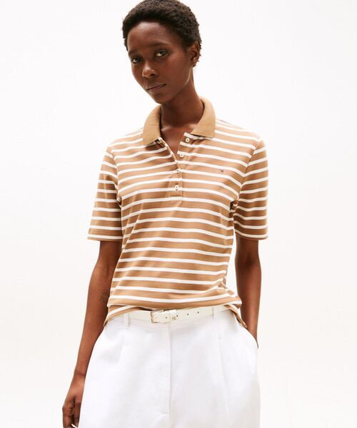 TOMMY HILFIGER（トミーヒルフィガー）の「レギュラーカラーピケショートスリーブポロ（ポロシャツ・レディース・ベージュ/ライトブルー/マルチ/ホワイト/ネイビー/ライトグリーン/ベージュ系・X-SMALL/SMALL/MEDIUM/LARGE）」の4枚目の写真