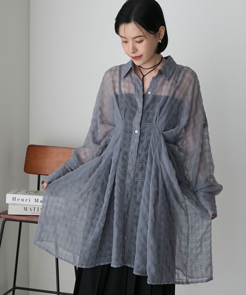 forksy.(フォルクシー)の「【forksy.】シアーチェックウエストタックビッグシャツ(シャツ/ブラウス・レディース・オフホワイト/ブルーグレー/ブラック・FREE)」の2枚目の写真