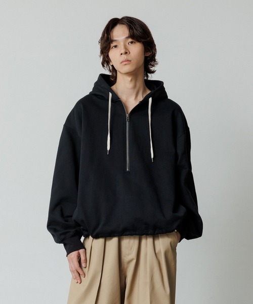 ADAM ET ROPE'(アダムエロペ)の「《新色追加》【WEB限定】ディープ ジップ ヘビーウェイト パーカー / ルーズシルエット / ユニセックス(パーカー・メンズ・ブラック/グリーン系その他3/オレンジ・L/M/S)」の6枚目の写真