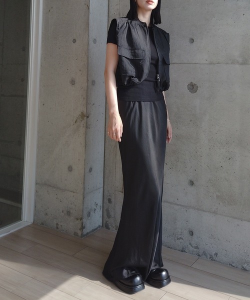 y/m by RIKA（イムバイリカ）の「ナイロンツイルショートベスト（ベスト・レディース・グレー/ブラック・FREE）」の9枚目の写真