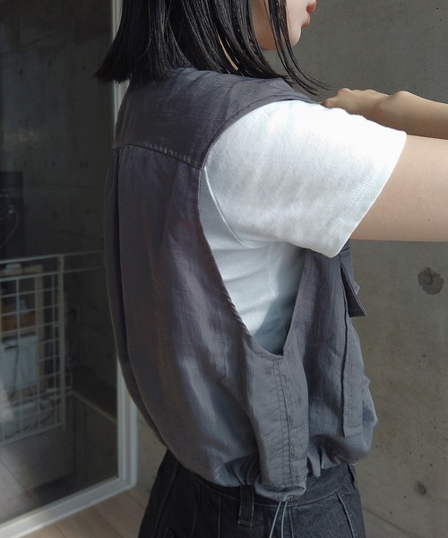 y/m by RIKA（イムバイリカ）の「ナイロンツイルショートベスト（ベスト・レディース・グレー/ブラック・FREE）」の14枚目の写真