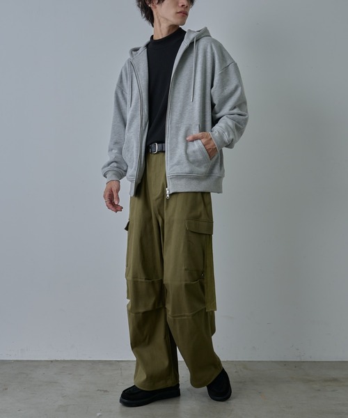 COLONY 2139（コロニートゥーワンスリーナイン）の「ヘビーウェイトダブルジップスウェットパーカー（パーカー・メンズ・ブラック/グレー・MEDIUM/LARGE）」の11枚目の写真