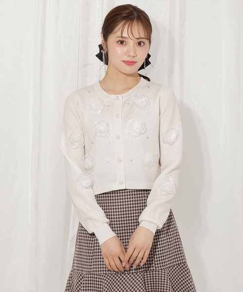 WILLSELECTION（ウィルセレクション）の「フラワーモチーフニットカーディガン（カーディガン/ボレロ・レディース・オフホワイト/ブラック/ピンク・FREE）」の2枚目の写真
