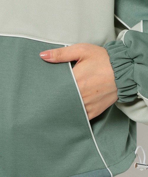 mysty woman（ミスティウーマン）の「キリカエラインジャージ　149266（パーカー・レディース・オフホワイト/ブラック/グリーン・FREE）」の15枚目の写真