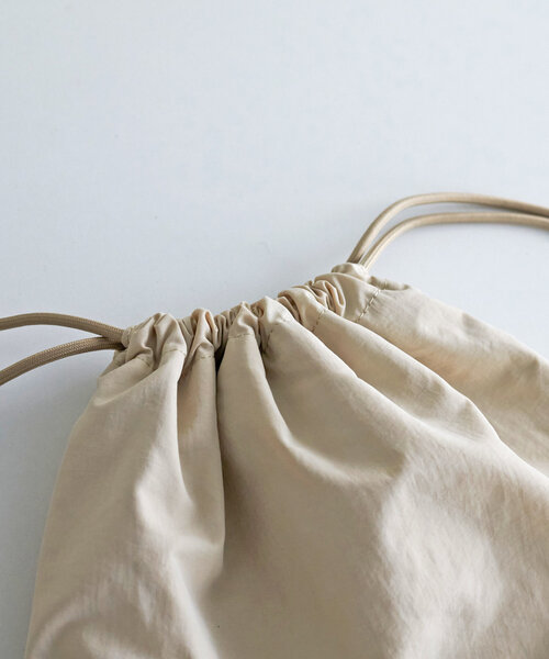 DISCOAT（ディスコート）の「アソートナップサック（バックパック/リュック・レディース・アイボリー/ブラック/カーキ/シルバー・FREE）」の10枚目の写真