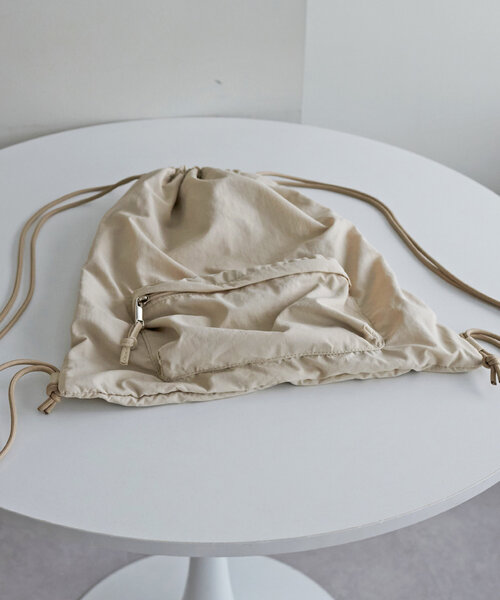 DISCOAT（ディスコート）の「アソートナップサック（バックパック/リュック・レディース・アイボリー/ブラック/カーキ/シルバー・FREE）」の12枚目の写真