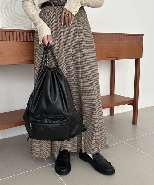 DISCOAT（ディスコート）の「アソートナップサック（バックパック/リュック・レディース・アイボリー/ブラック/カーキ/シルバー・FREE）」の18枚目の写真