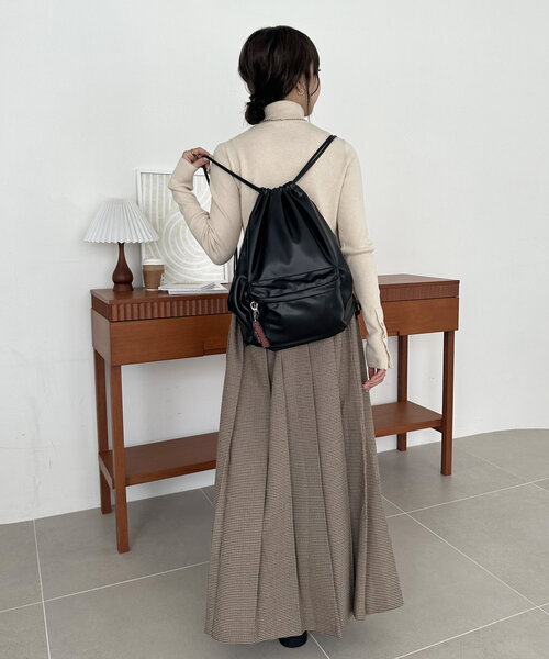 DISCOAT（ディスコート）の「アソートナップサック（バックパック/リュック・レディース・アイボリー/ブラック/カーキ/シルバー・FREE）」の20枚目の写真