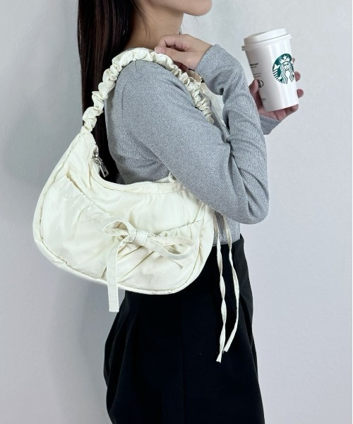 Silly(シリー)の「2wayリボンドロストバッグ(ハンドバッグ・レディース・アイボリー/ブラック/ライトブルー/グレー/シルバー・FREE)」の19枚目の写真