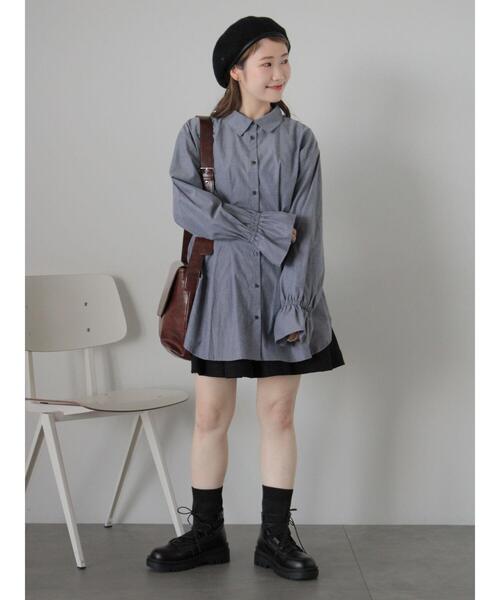 ehka sopo（エヘカソポ）の「ウエストタックロングシャツ（シャツ/ブラウス・レディース・オフホワイト/ネイビー/サックスブルー・F）」の3枚目の写真